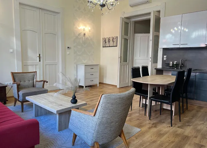 P9 By Small Home Budapest
