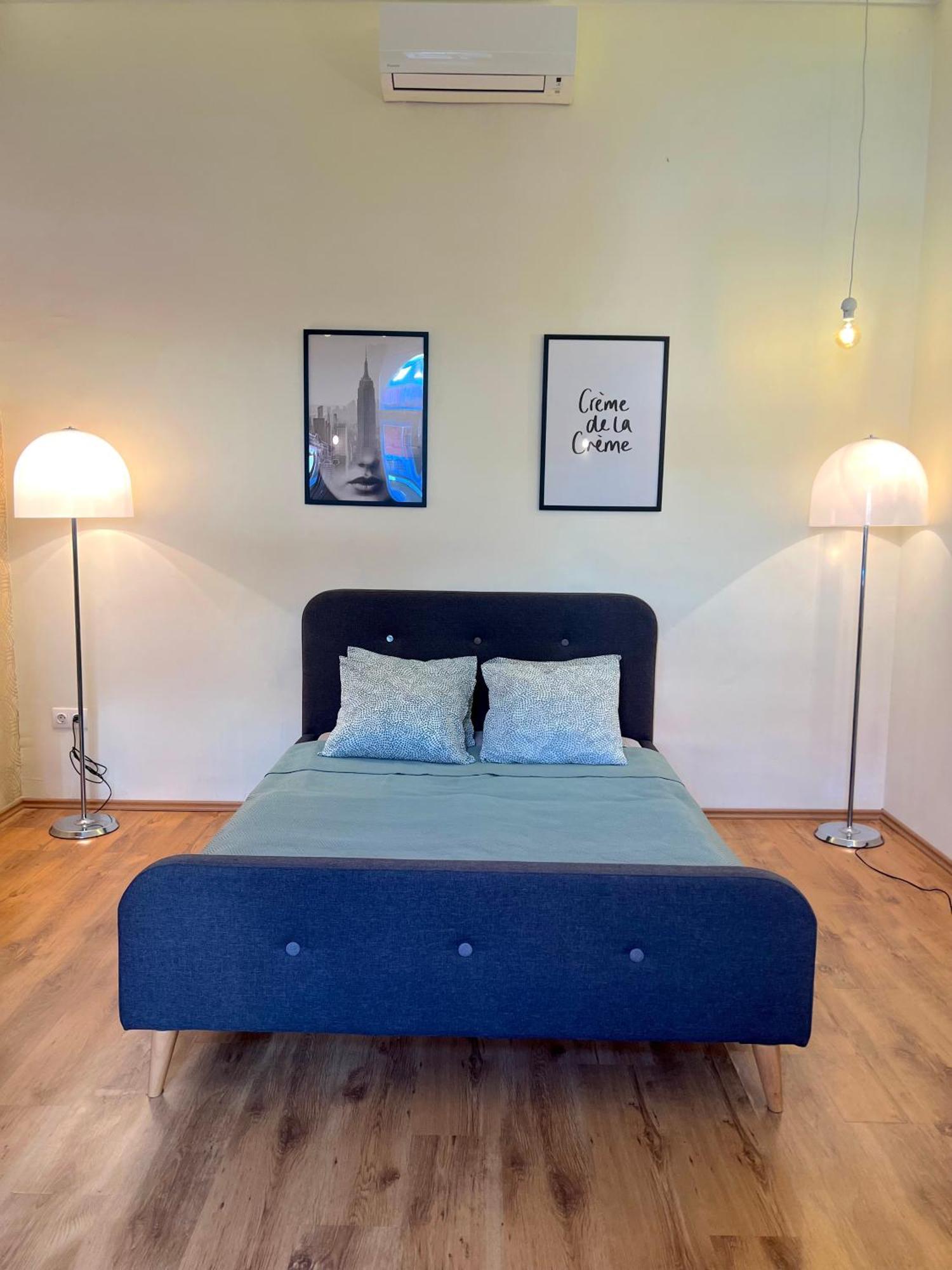 P9 By Small Apartmán *